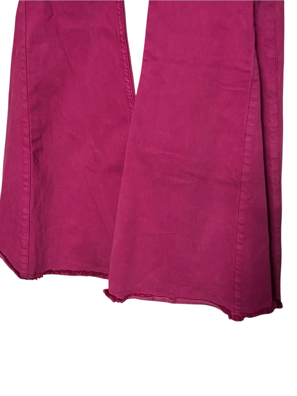 ✨ Shyanne Hot Pink Bell Bottom Jeans ✨
Size 26 | Country Western Vibes 💖🤠 - Picture 3 of 10